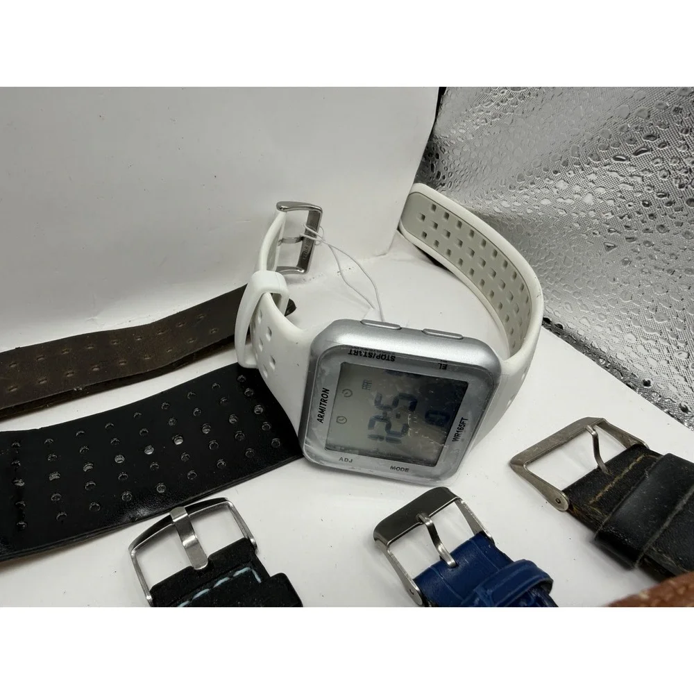 Mixed Brands Mens Watches Lot Of 17 For Parts Or Repair